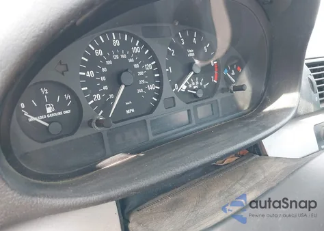 2002 BMW 325Xi z USA, uszkodzony, nr VIN WBAEU33472PF66614